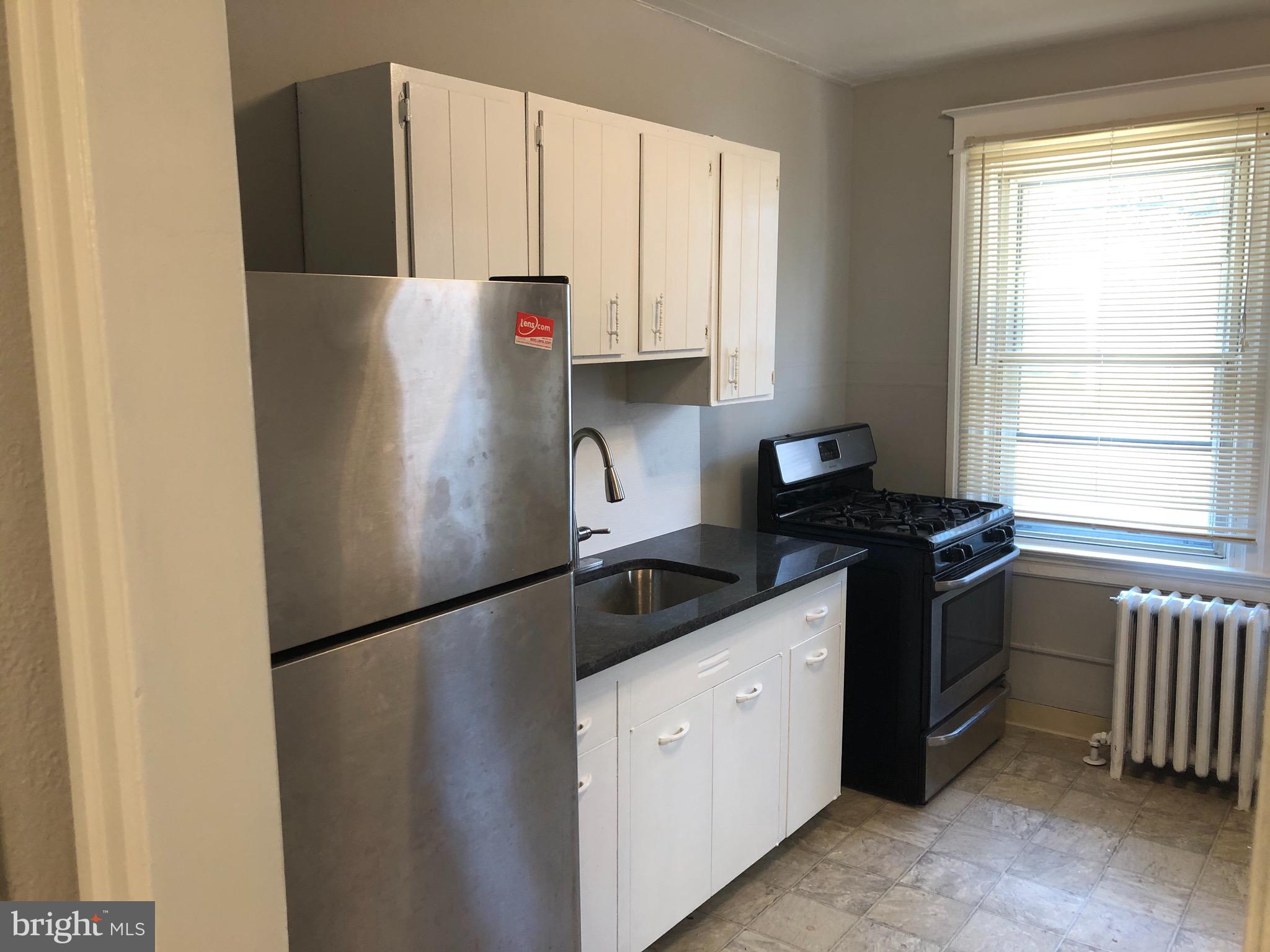 326 Huntley Road Upper Darby, PA 19082 - Photo 8 of 29
