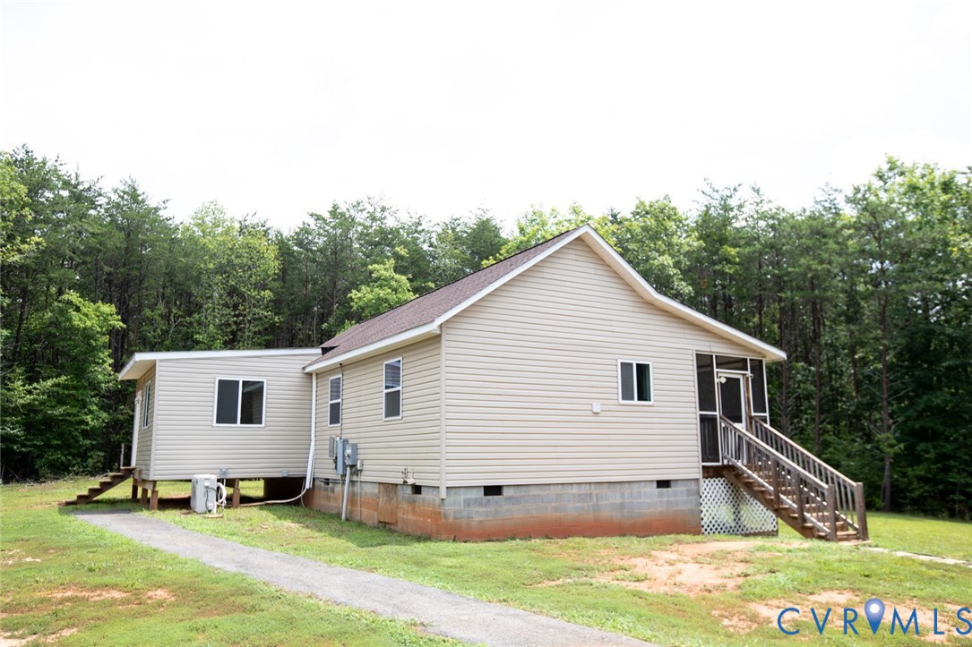 1487 Spencer Road Dillwyn, VA 23936 - Photo 5 of 40