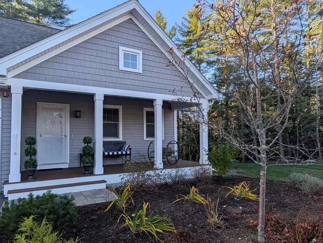 $739,900 | 48 Three Ponds Drive, Brentwood, NH 03833