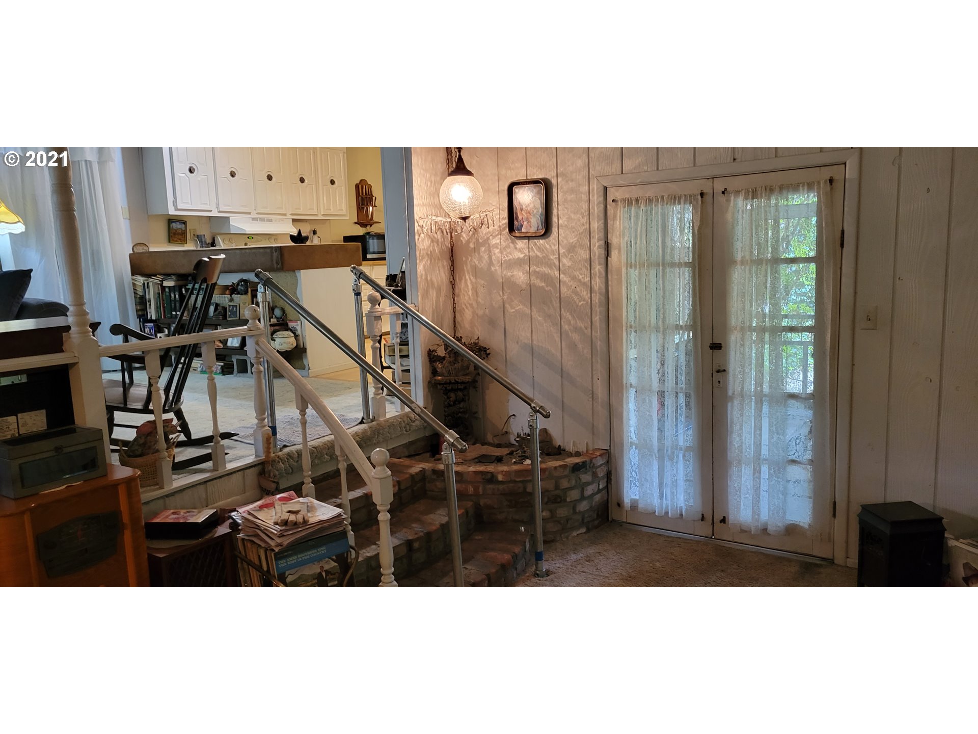 5181 Willis Creek Road Winston, OR 97496 - Photo 11 of 32 Gallery Image 11