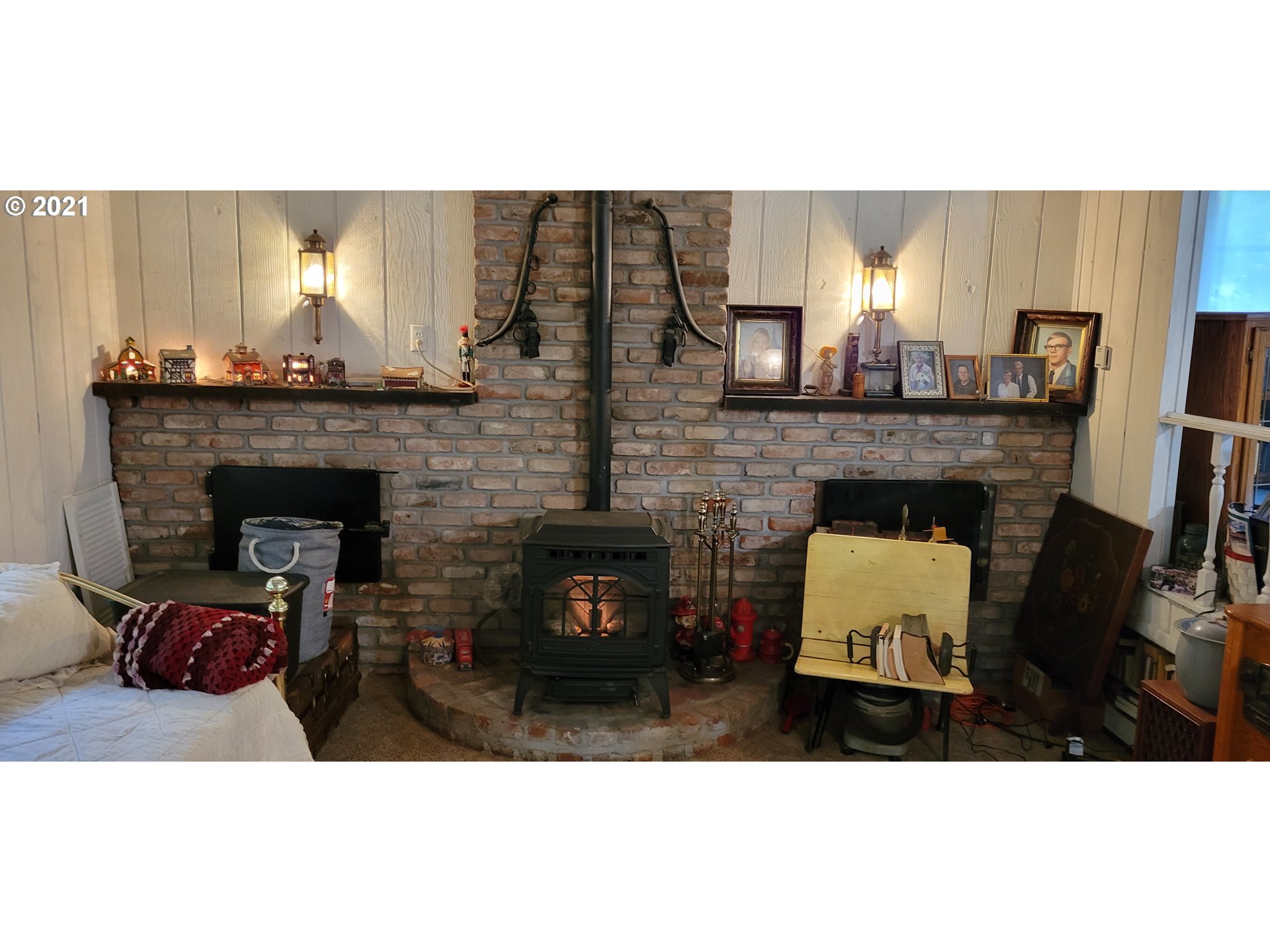 5181 Willis Creek Road Winston, OR 97496 - Photo 12 of 32 Gallery Image 12