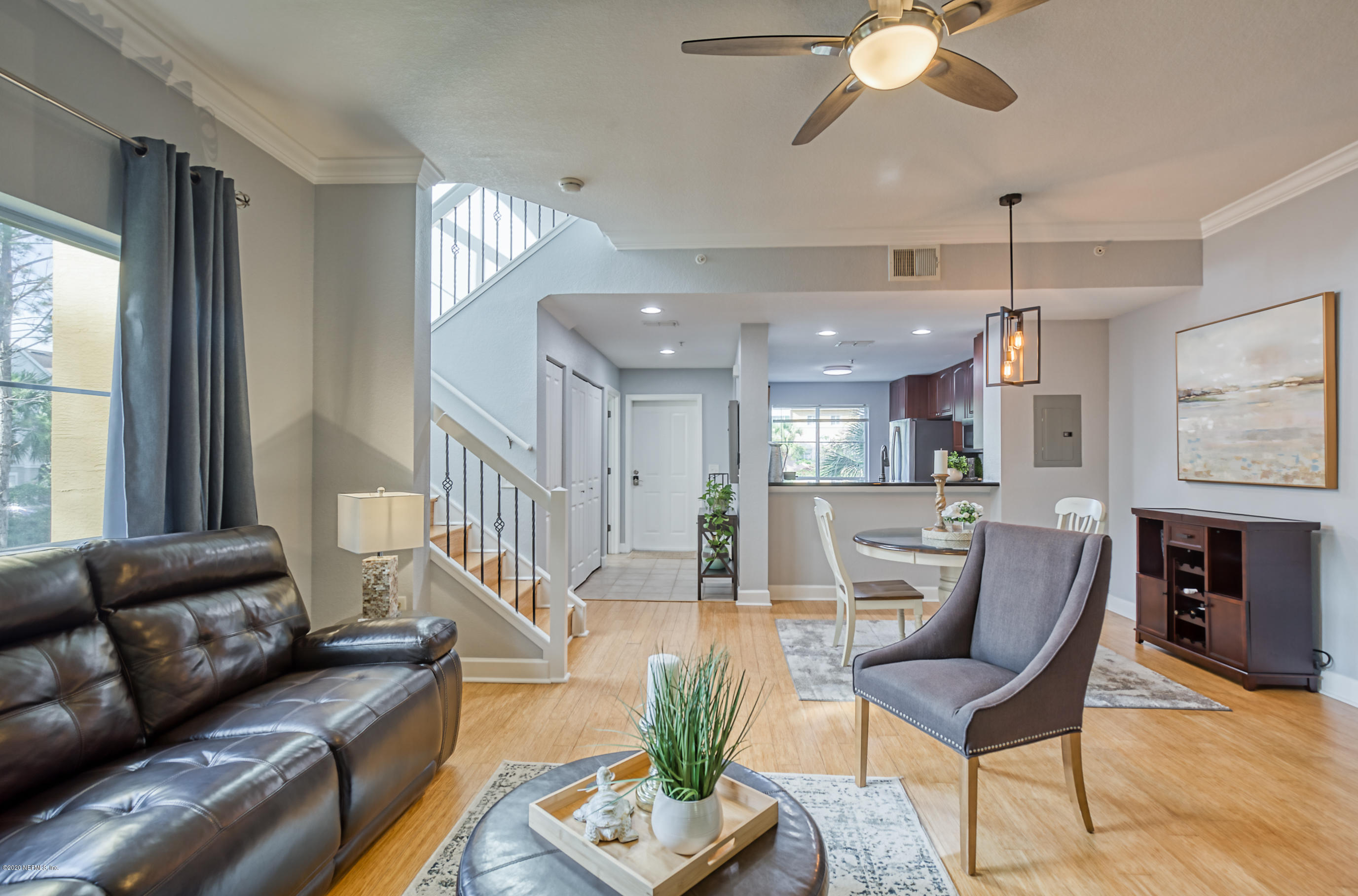 9745 Touchton Road, Unit 430 Jacksonville, FL 32246 - Photo 12 of 28 family room