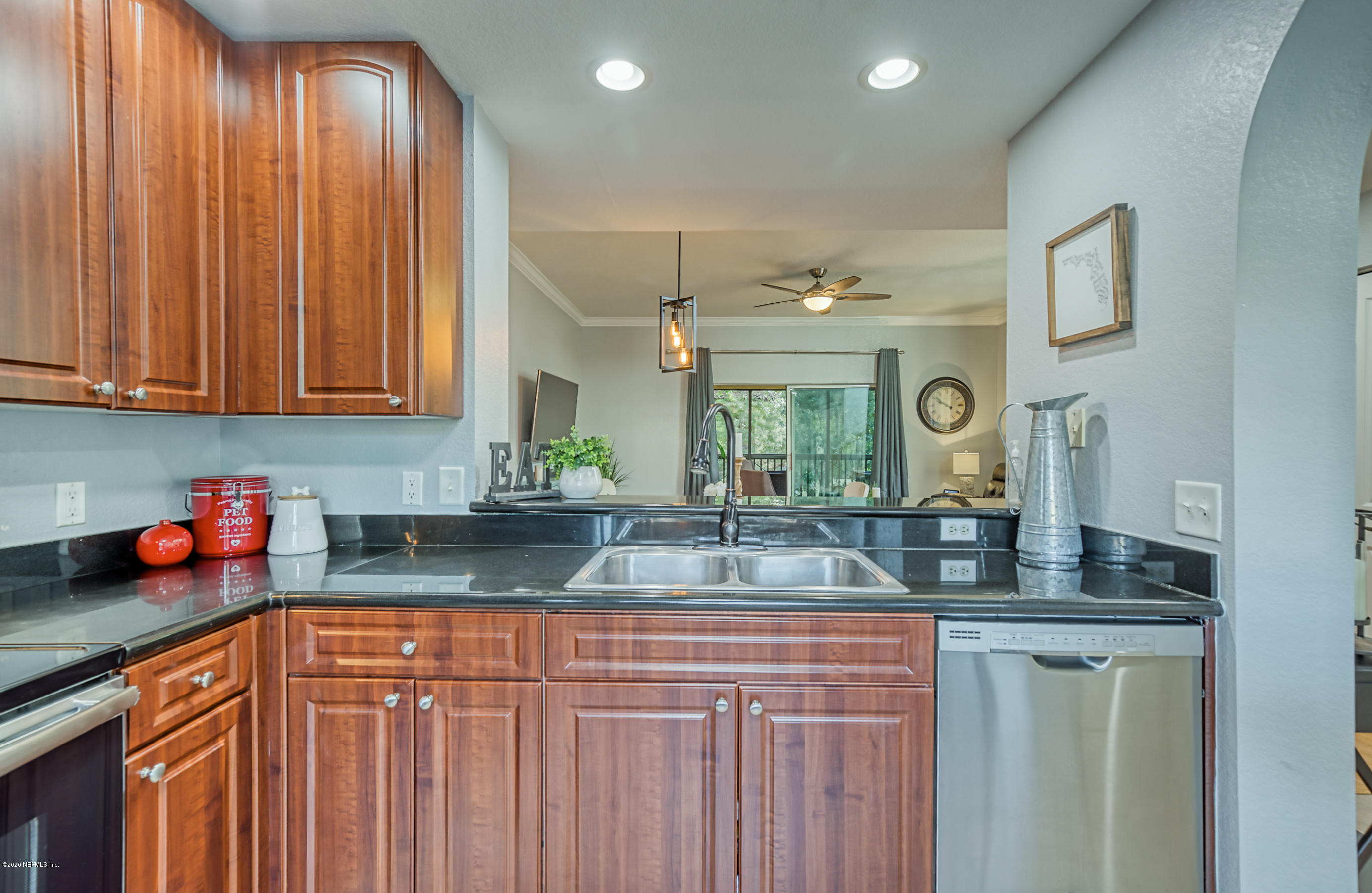 9745 Touchton Road, Unit 430 Jacksonville, FL 32246 - Photo 10 of 28 kitchen