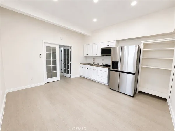 $1,745 | 19520 Hart Street, Reseda, CA 91335