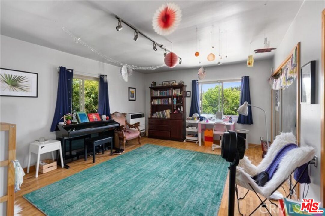 3838 Toland Way Los Angeles, CA 90065 - Photo 31 of 40