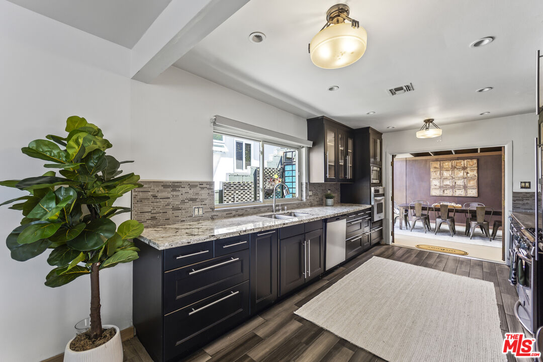 3838 Toland Way Los Angeles, CA 90065 - Photo 8 of 40