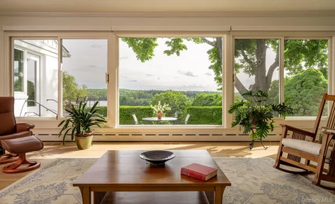 $1,995,000 | 5 Old Cross River Road, Katonah, NY 10536