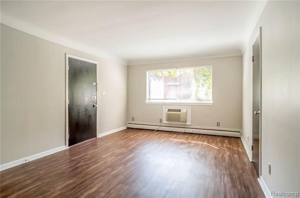 629 West Maple Road, Unit 6299 Clawson, MI 48017 - Photo 7 of 23