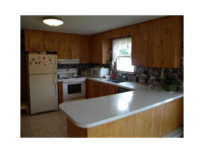 30 Highland Cliff Road Windham, ME 04062 - Photo 4 of 24 Kitchen. kitchen view