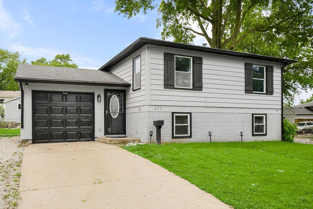 611 North Aztec Place Independence, MO 64056 - Photo 1 of 33
