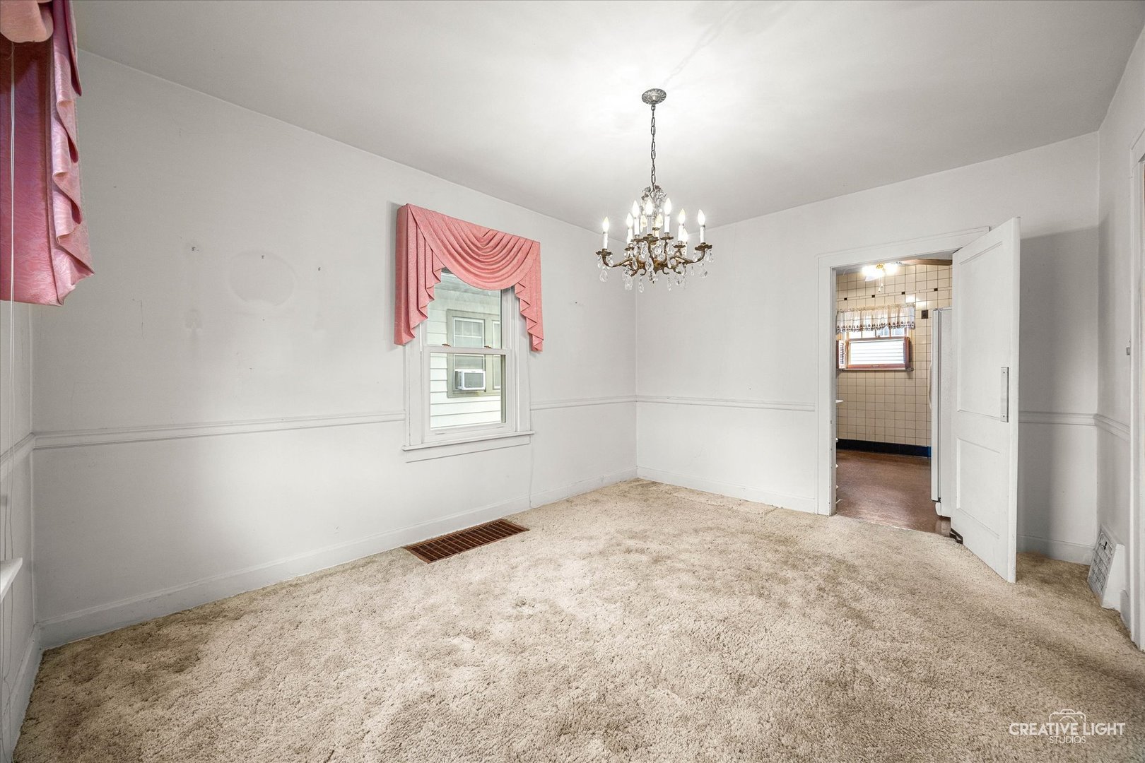 363 Orchard Street Elgin, IL 60123 - Photo 8 of 27 a view of empty room with window