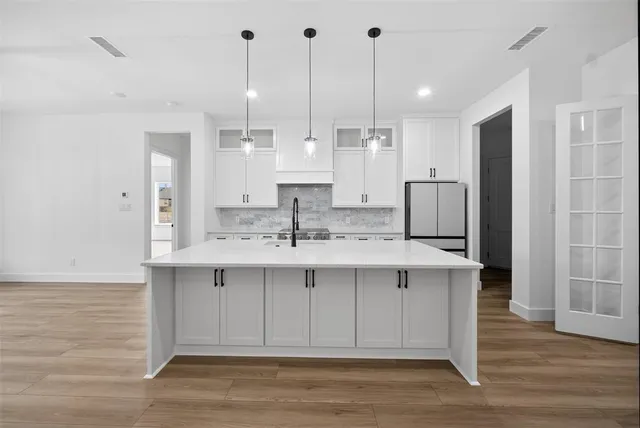 $799,000 | 7460 Bald Cypress Drive, Ovilla, TX 75154