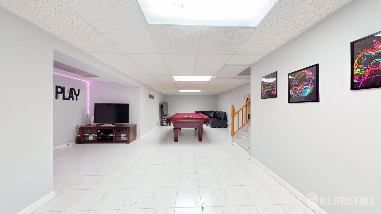 16 Canterbury Road East Brunswick, NJ 08816 - Photo 23 of 29