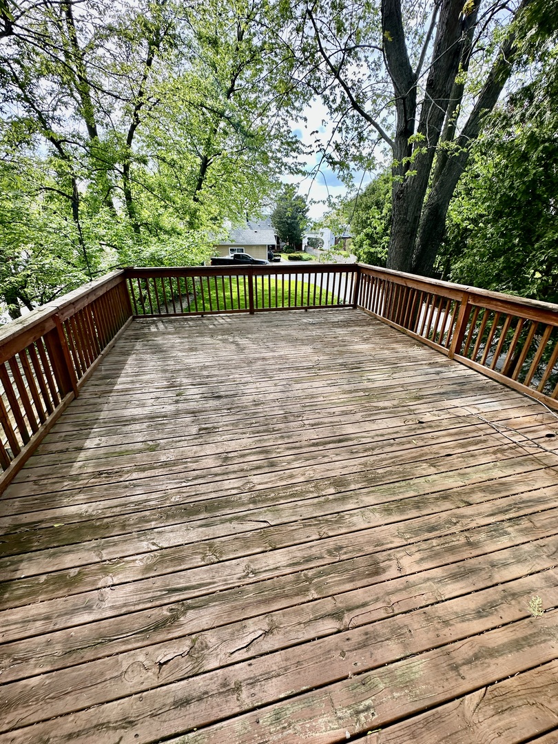 6 North Pistakee Lake Road Fox Lake, IL 60020 - Photo 6 of 12