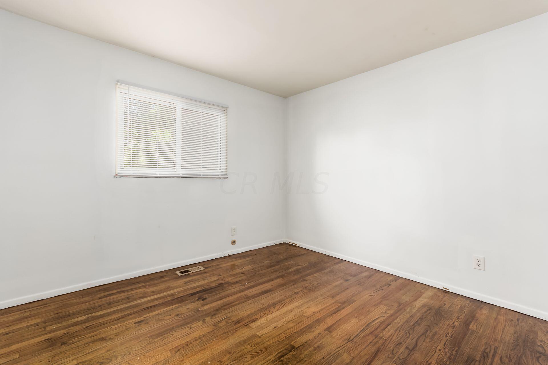 1775 Quigley Road Columbus, OH 43227 - Photo 29 of 33 023_4aa8e003_X1775QUIGLEY-039