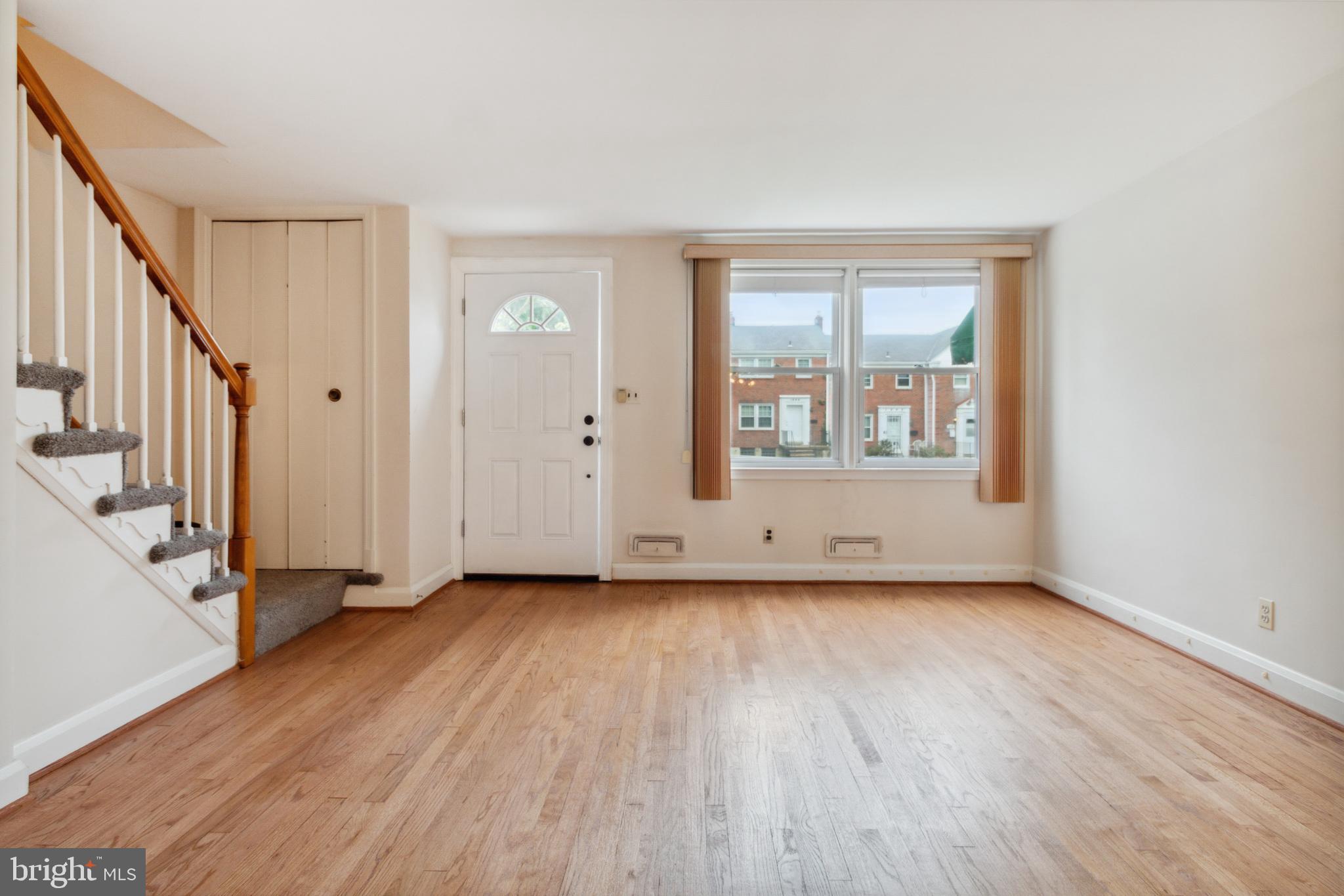 Nice Bay windows