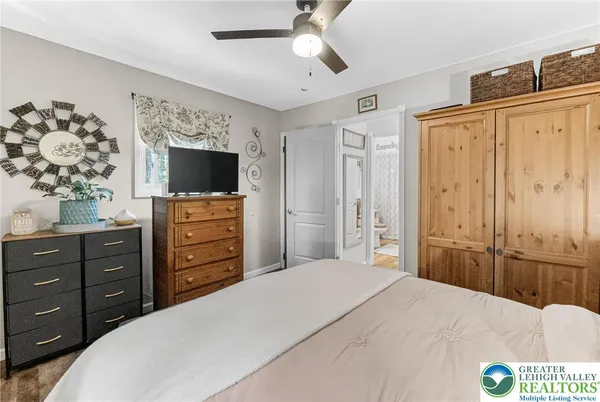 $269,000 | 363 Sidney Avenue, Pocono Summit, PA 18346