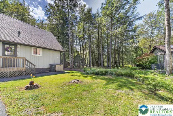 $269,000 | 363 Sidney Avenue, Pocono Summit, PA 18346
