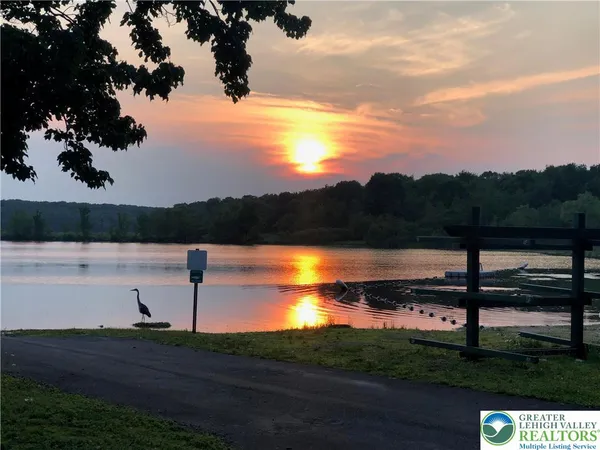 $269,000 | 363 Sidney Avenue, Pocono Summit, PA 18346