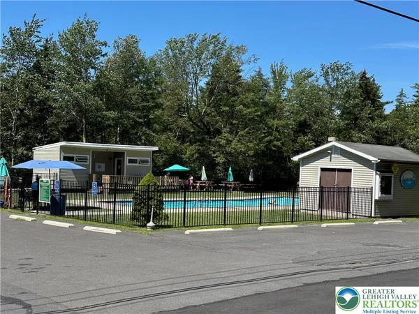 $269,000 | 363 Sidney Avenue, Pocono Summit, PA 18346