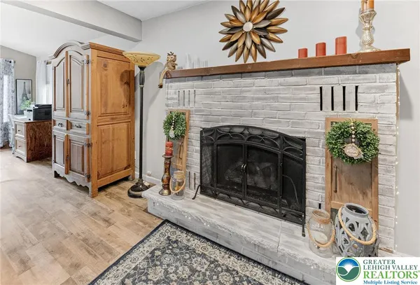 $269,000 | 363 Sidney Avenue, Pocono Summit, PA 18346