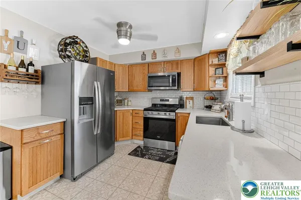 $269,000 | 363 Sidney Avenue, Pocono Summit, PA 18346