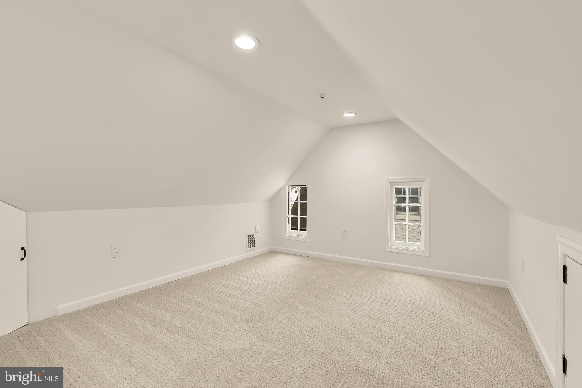7918 13th Street Northwest Washington, DC 20012 - Photo 33 of 54 Upper level bonus room