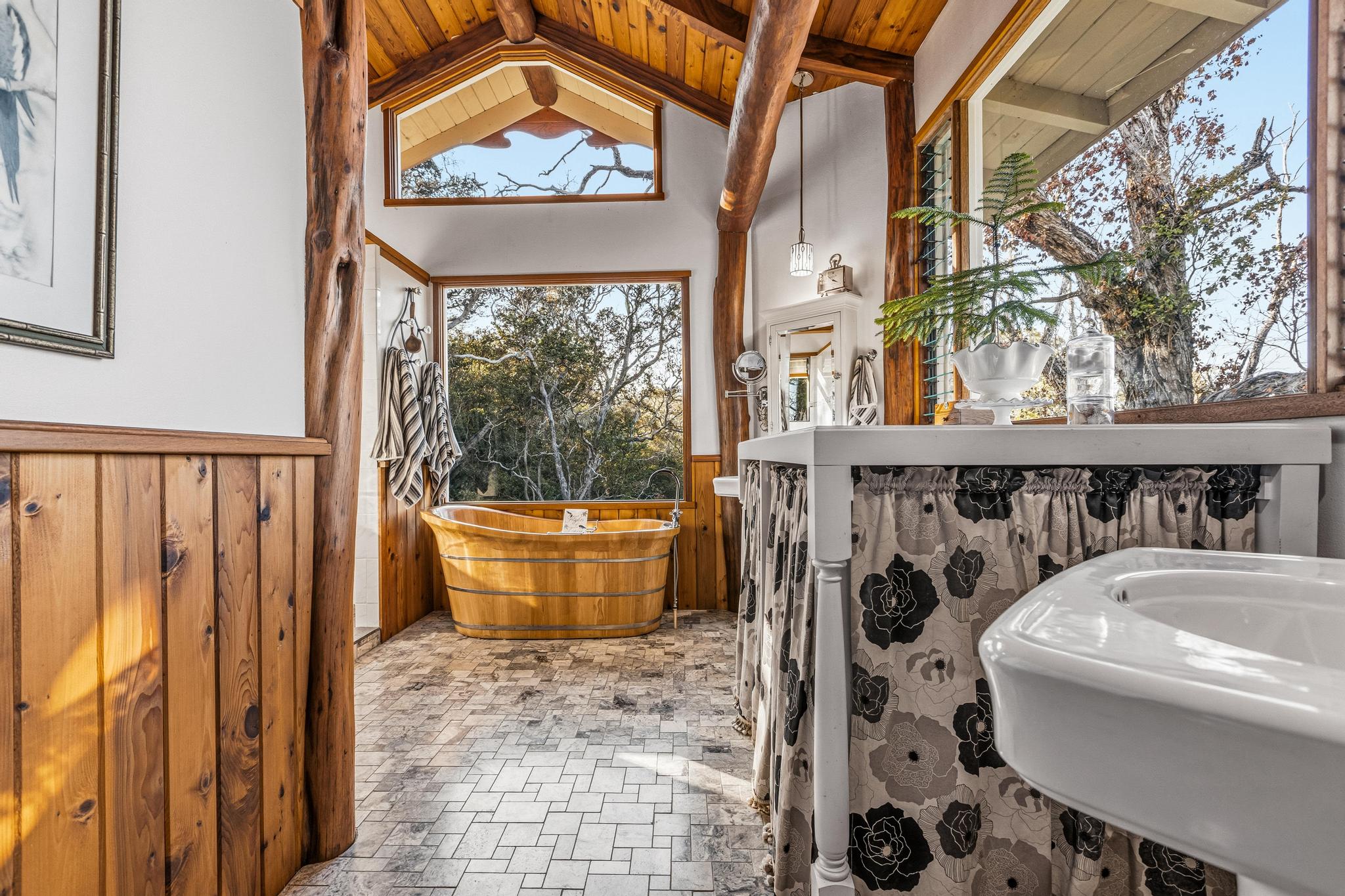 43-5745 Old Stable Road Paauilo, HI 96776 - Photo 18 of 30 a bathroom with a tub and shower