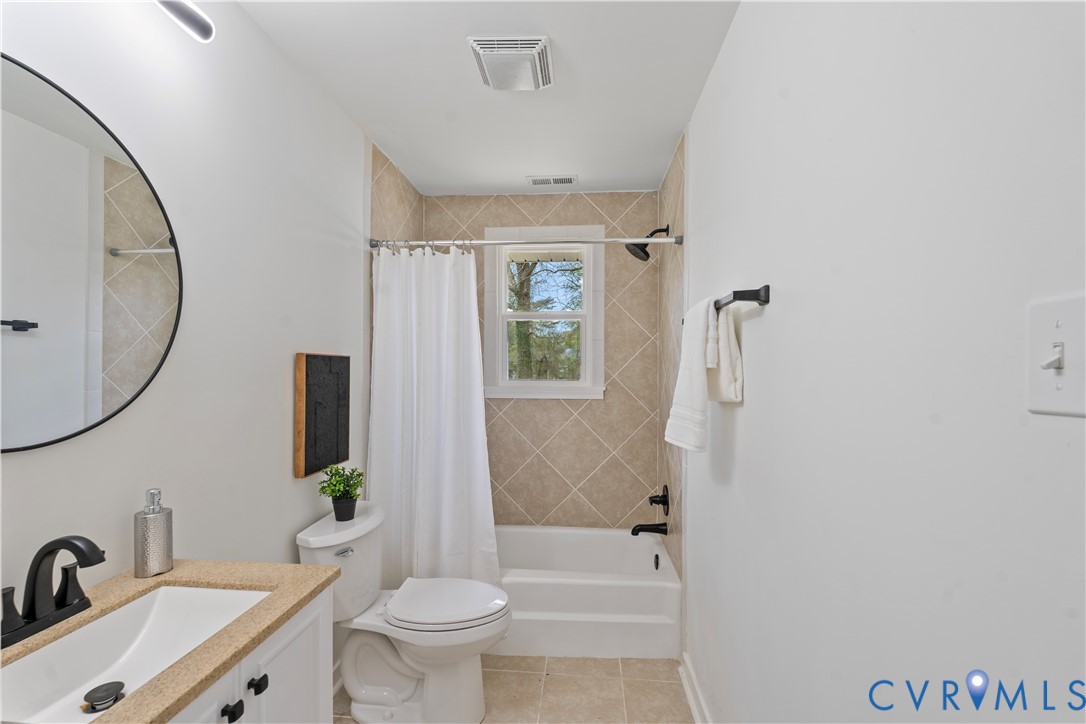 13004 Mercer Court Chester, VA 23836 - Photo 15 of 23