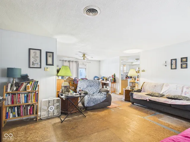 $100,000 | 3180 South 200 East, Anderson, IN 46017