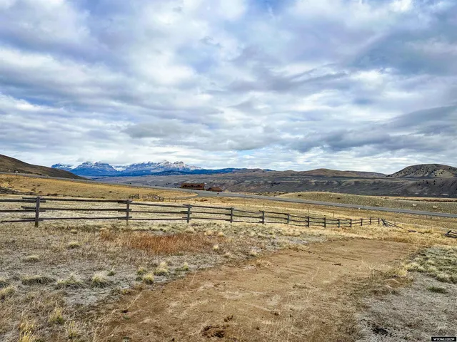 $200,000 | 3 Wind River Drive, Dubois, WY 82513