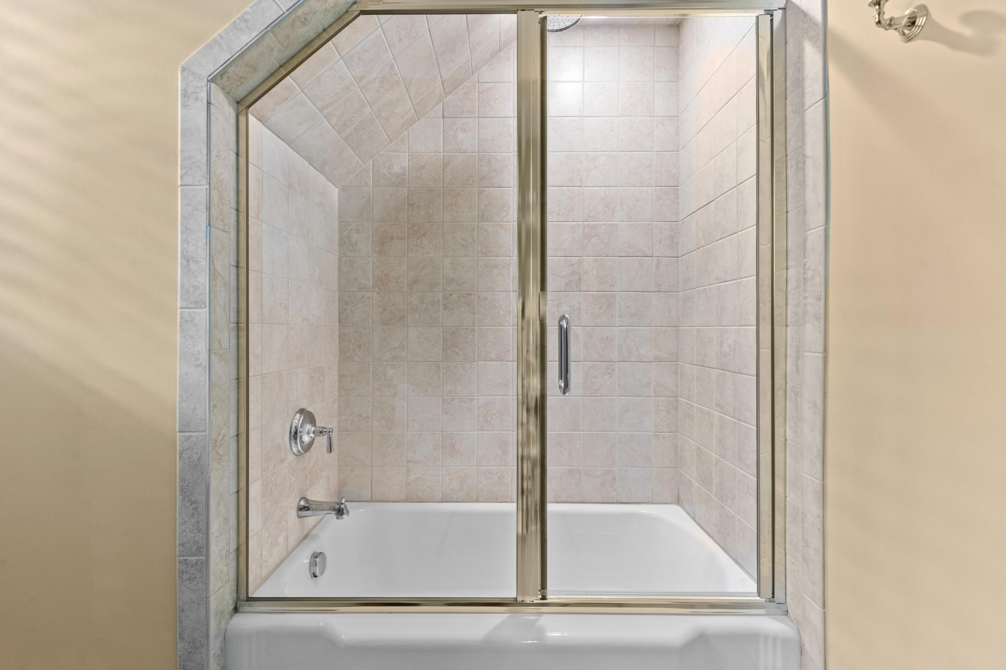 224 Hawthorne Road Raleigh, NC 27605 - Photo 31 of 46 Photo 37