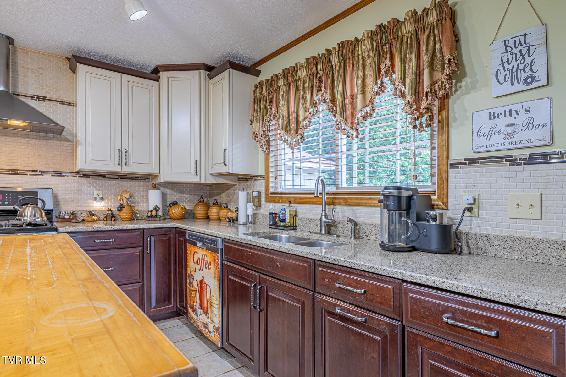 125 Parsonage Road Elizabethton, TN 37643 - Photo 7 of 43 Emily One-3