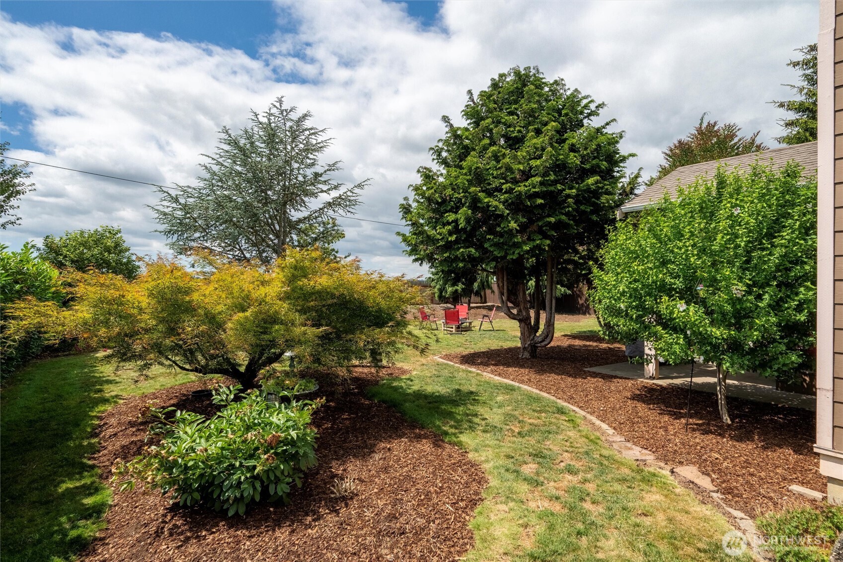 1877 Emerald Way Lynden, WA 98264 - Photo 33 of 38 a view of yard