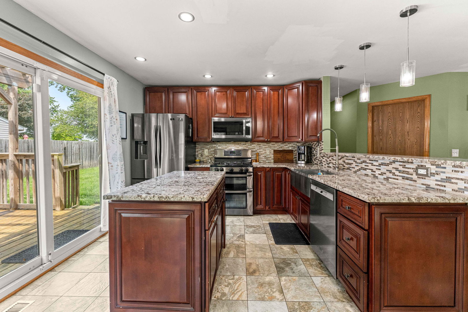 200 Fernwood Road Montgomery, IL 60538 - Photo 9 of 32
