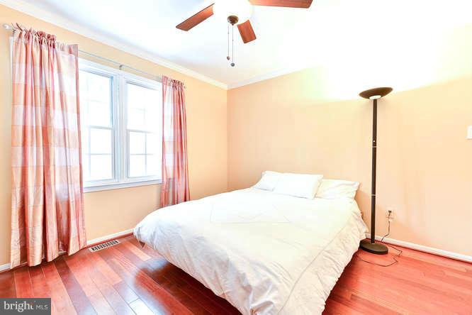 7911 Treeside Court Springfield, VA 22152 - Photo 22 of 30 Bedroom