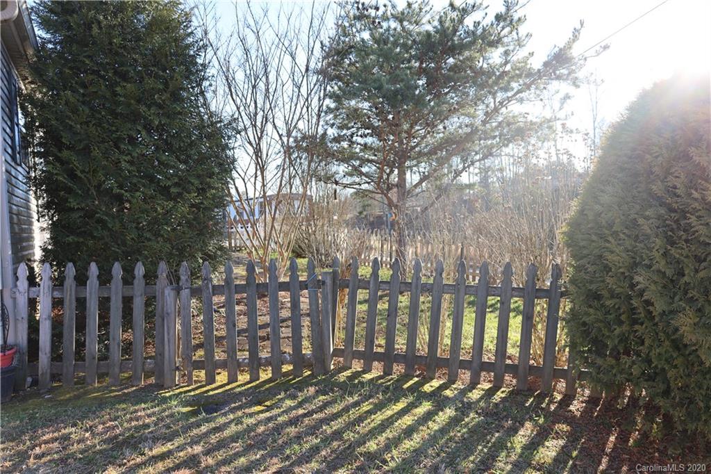 167 Franklin Knoll Road Alexander, NC 28701 - Photo 5 of 34 Gallery Image 5