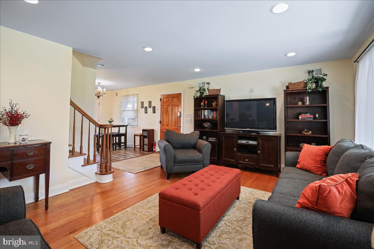 28 Maddock Road Titusville, NJ 08560 - Photo 6 of 46 Gallery Image 6
