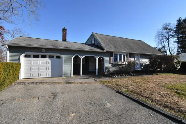 $550,000 | 2 Wakefield Drive, Nashua, NH 03062