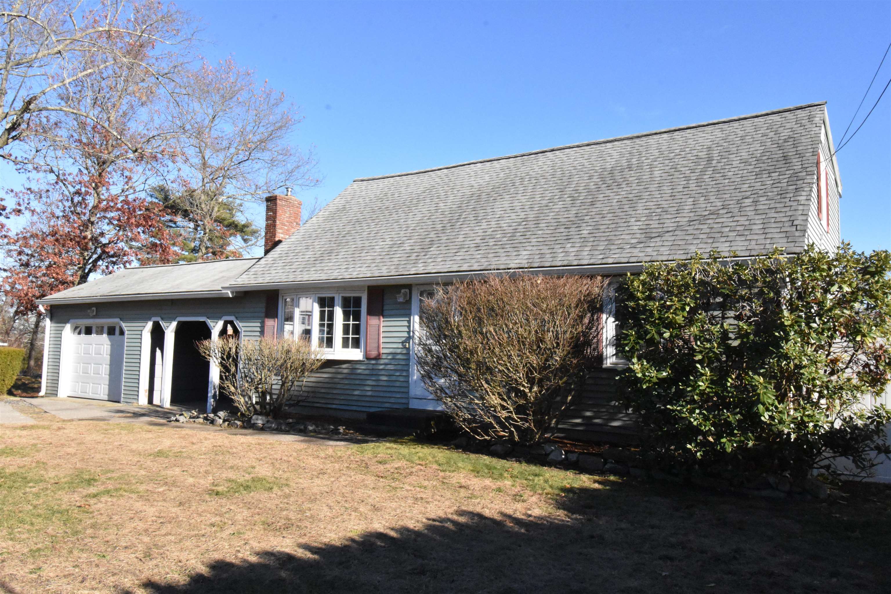 2 Wakefield Drive Nashua, NH 03062 - Photo 2 of 38