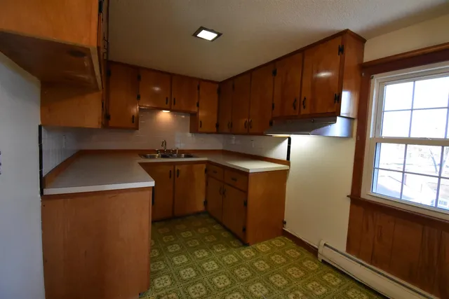 $550,000 | 2 Wakefield Drive, Nashua, NH 03062