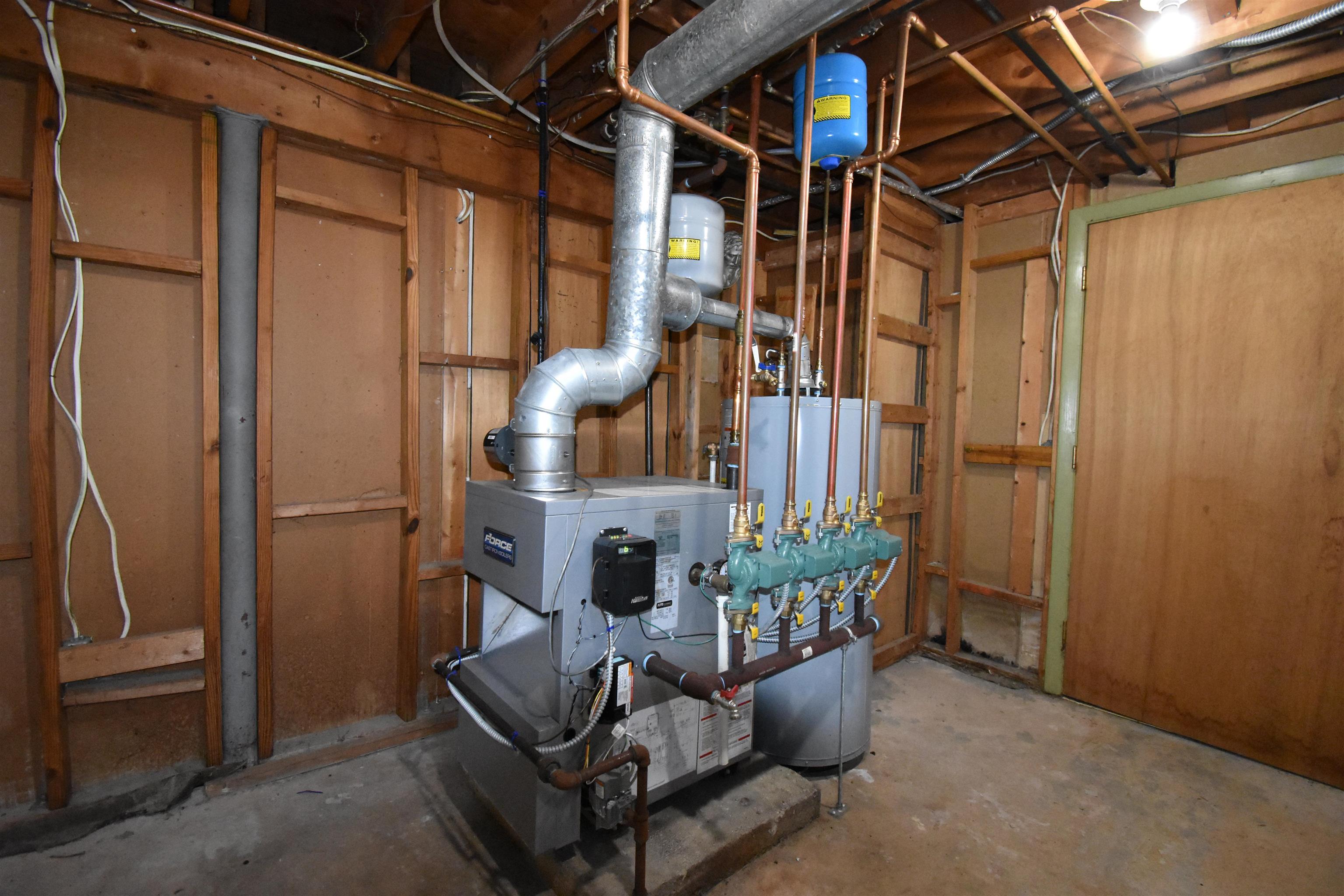 2 Wakefield Drive Nashua, NH 03062 - Photo 32 of 38