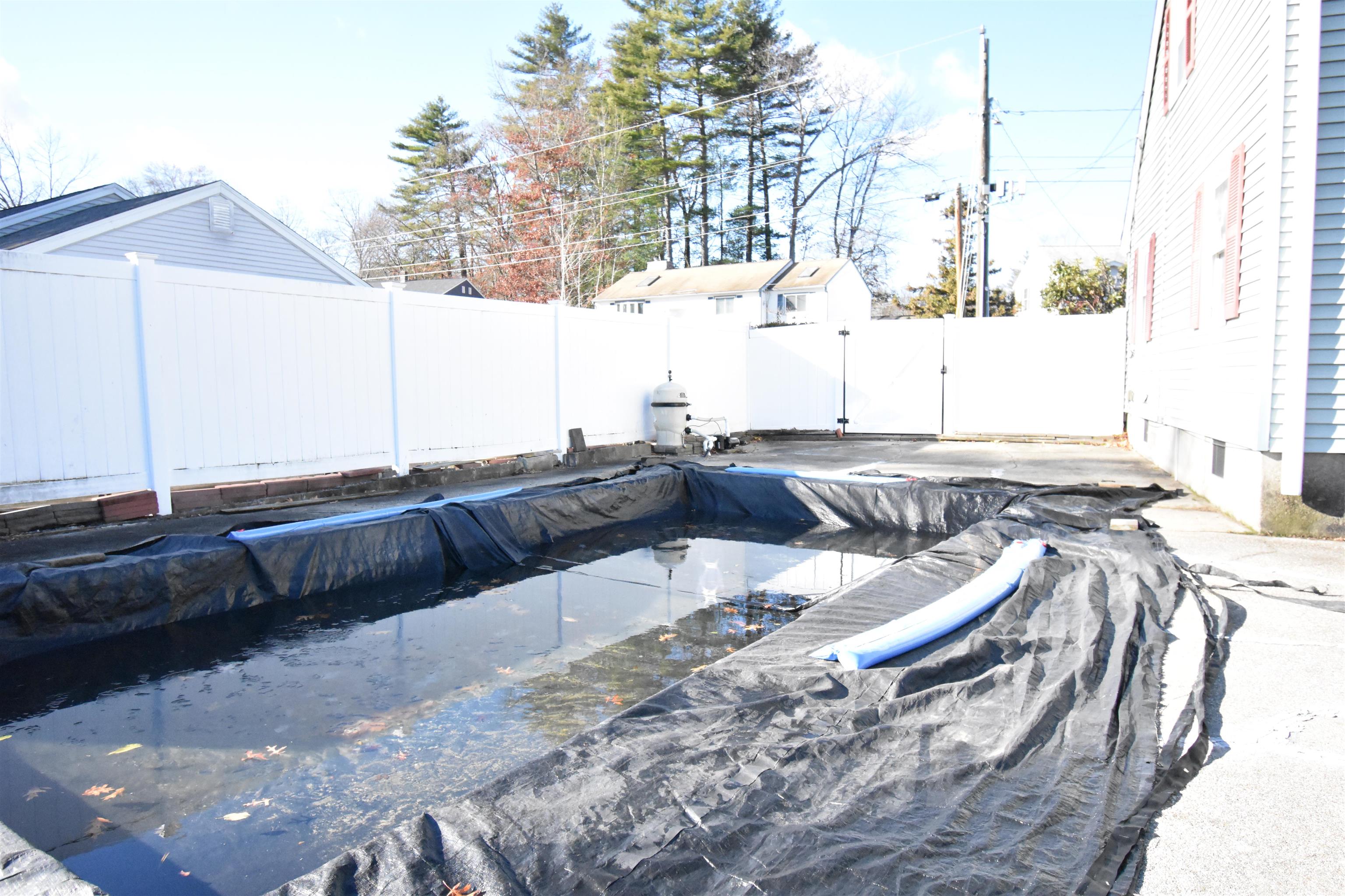 2 Wakefield Drive Nashua, NH 03062 - Photo 37 of 38