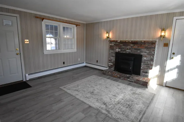 $550,000 | 2 Wakefield Drive, Nashua, NH 03062