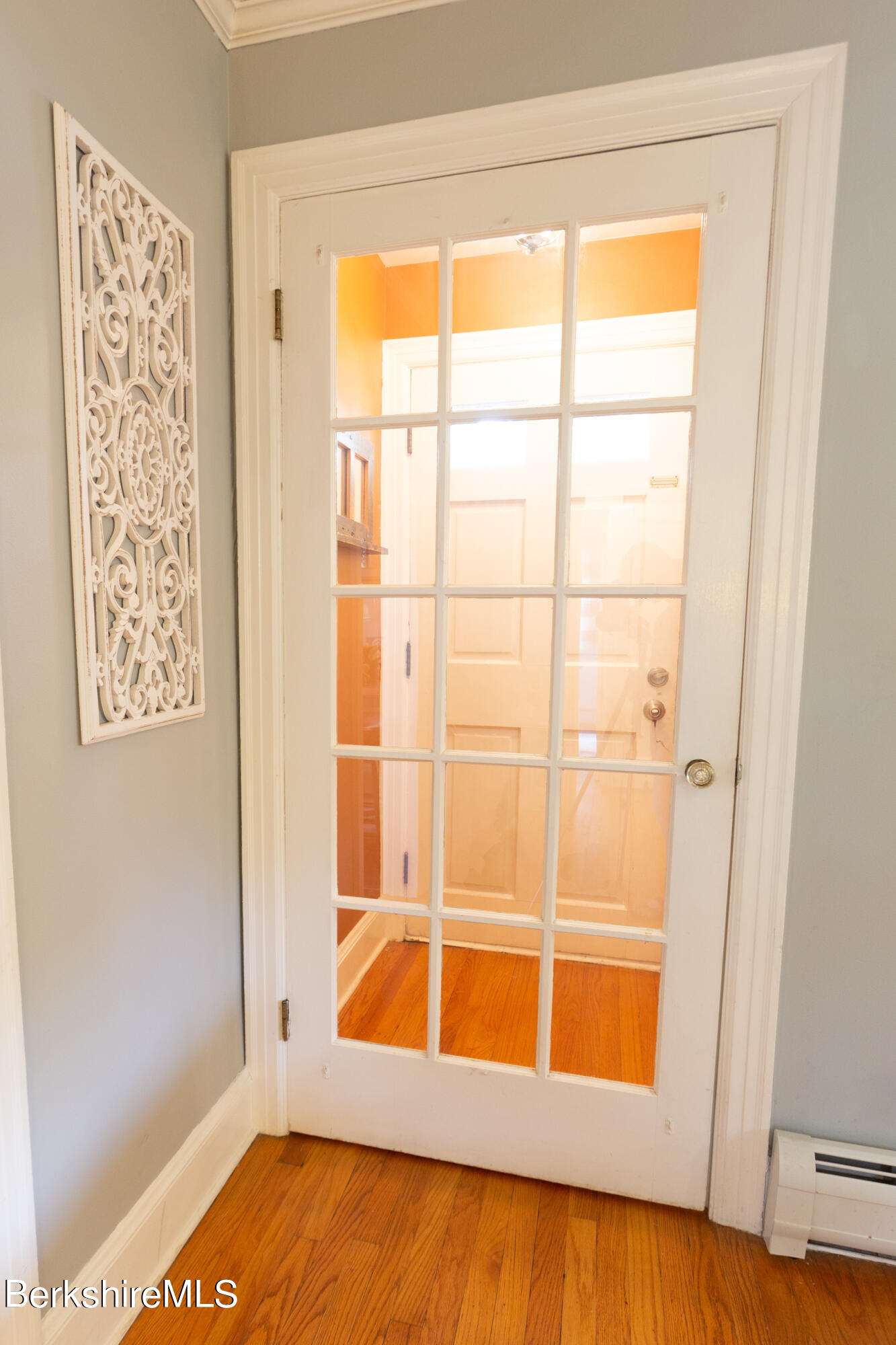 111 Ridgeway Avenue Pittsfield, MA 01201 - Photo 17 of 41 Entryway