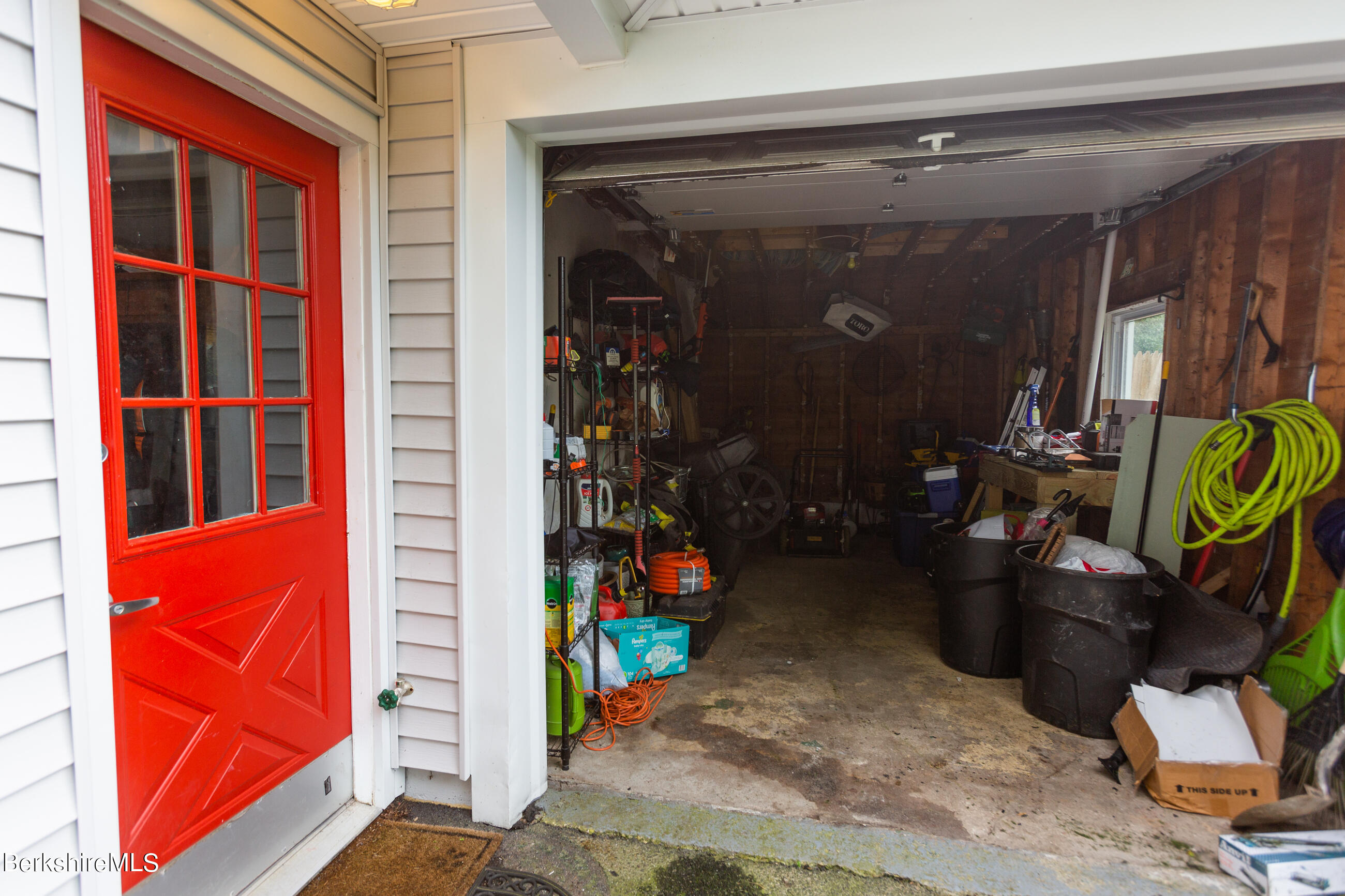 111 Ridgeway Avenue Pittsfield, MA 01201 - Photo 35 of 41 Garage