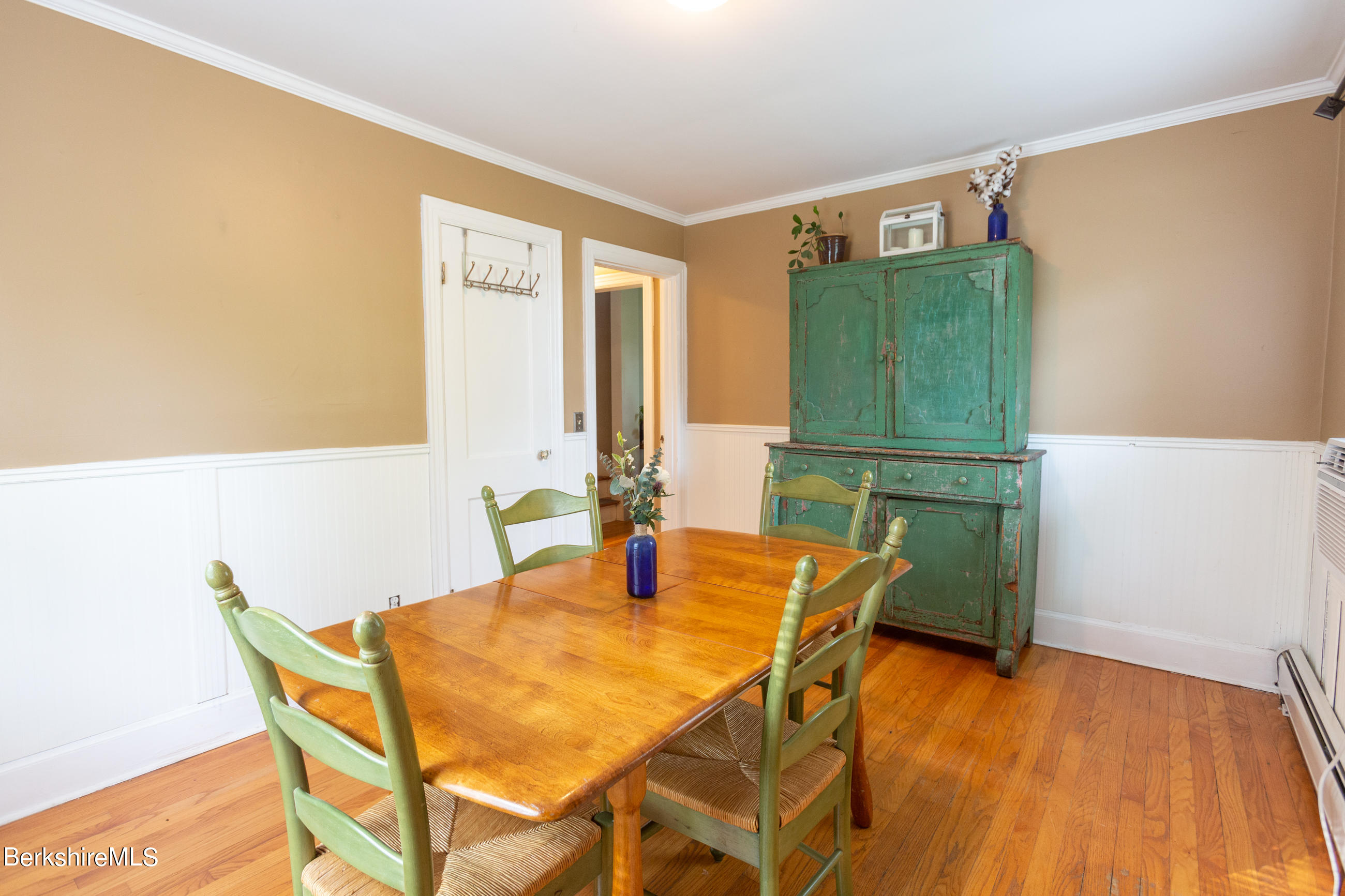 111 Ridgeway Avenue Pittsfield, MA 01201 - Photo 10 of 41 Dining Room