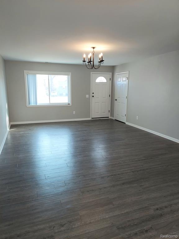 3934 Pontiac Lake Road Waterford, MI 48328 - Photo 7 of 14 Gallery Image 7