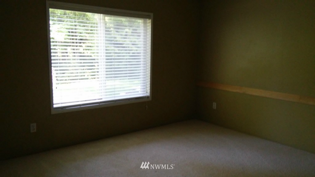 388 East Mountain View Road Camano Island, WA 98282 - Photo 14 of 22 Gallery Image 14