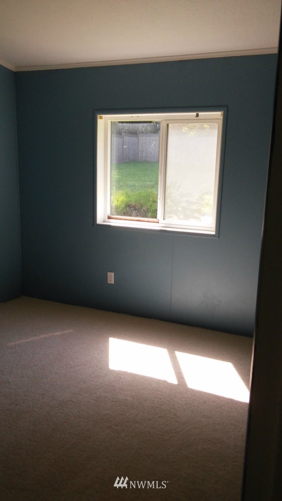 388 East Mountain View Road Camano Island, WA 98282 - Photo 17 of 22 Gallery Image 17